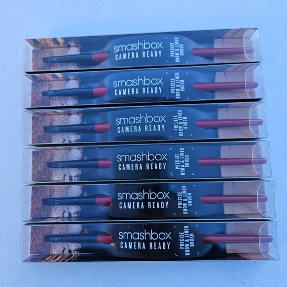 ONE. smashbox camera ready precise brow & liner brushes. - Picture 2 of 4